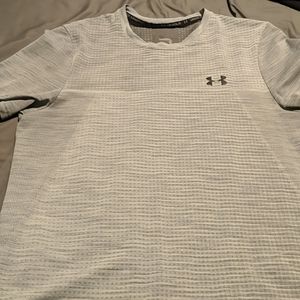 Mens under armour t shirt